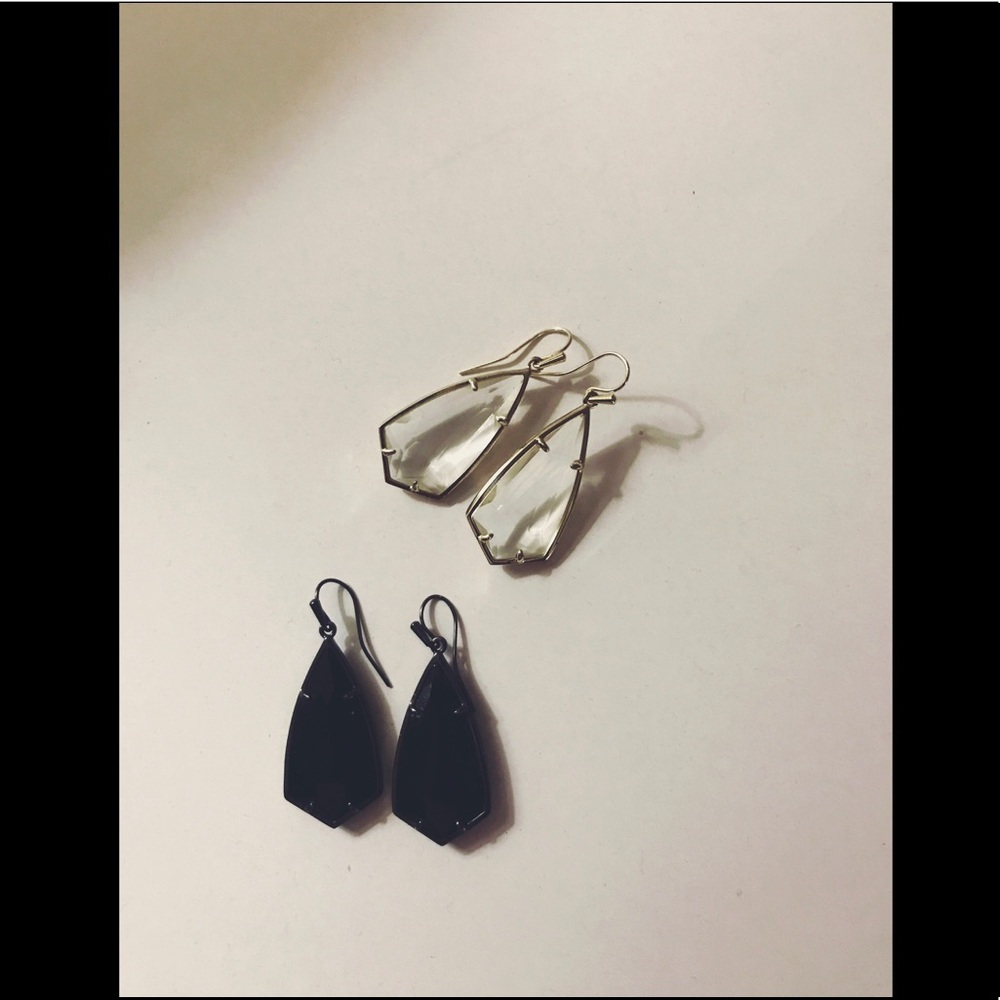 ✖️ 2 Kendra Scott Carla Earrings ✖️